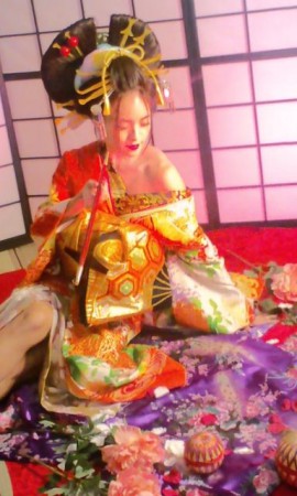 伊良井様うつむき